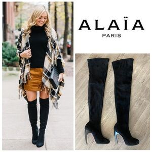 Alaïa Paris Over-the-Knee Suede Stiletto Boots in Black